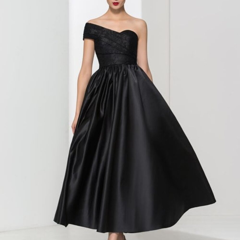 Black prom dress